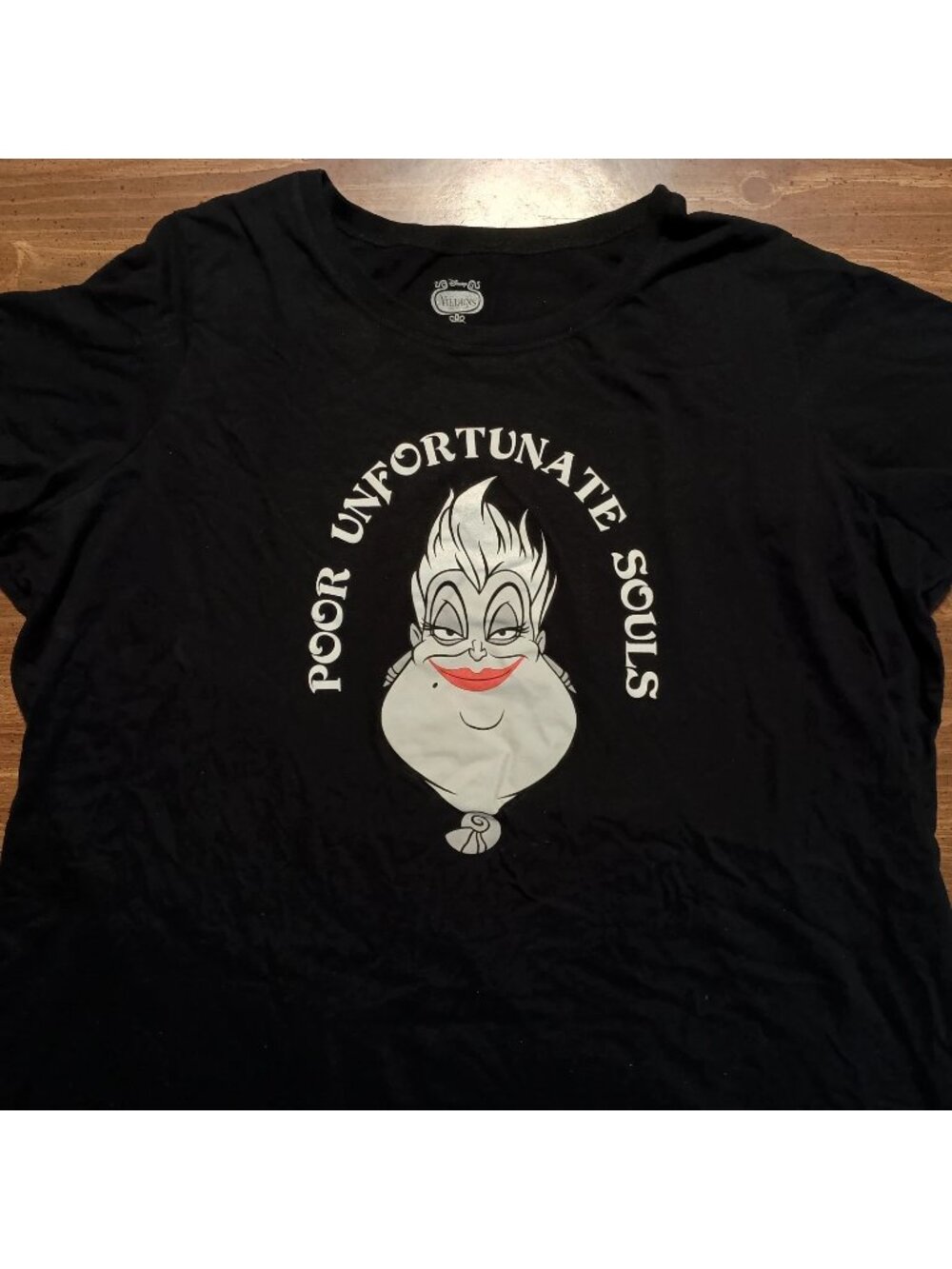 Ursula T-shirt - sz 4 // Disney Little Mermaid top tee shirt villain